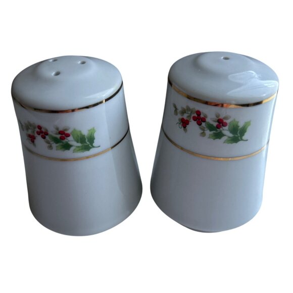 Vintage White Porcelain Salt & Pepper Shakers With Holly And Gold Trim 3" - Picture 2 of 5